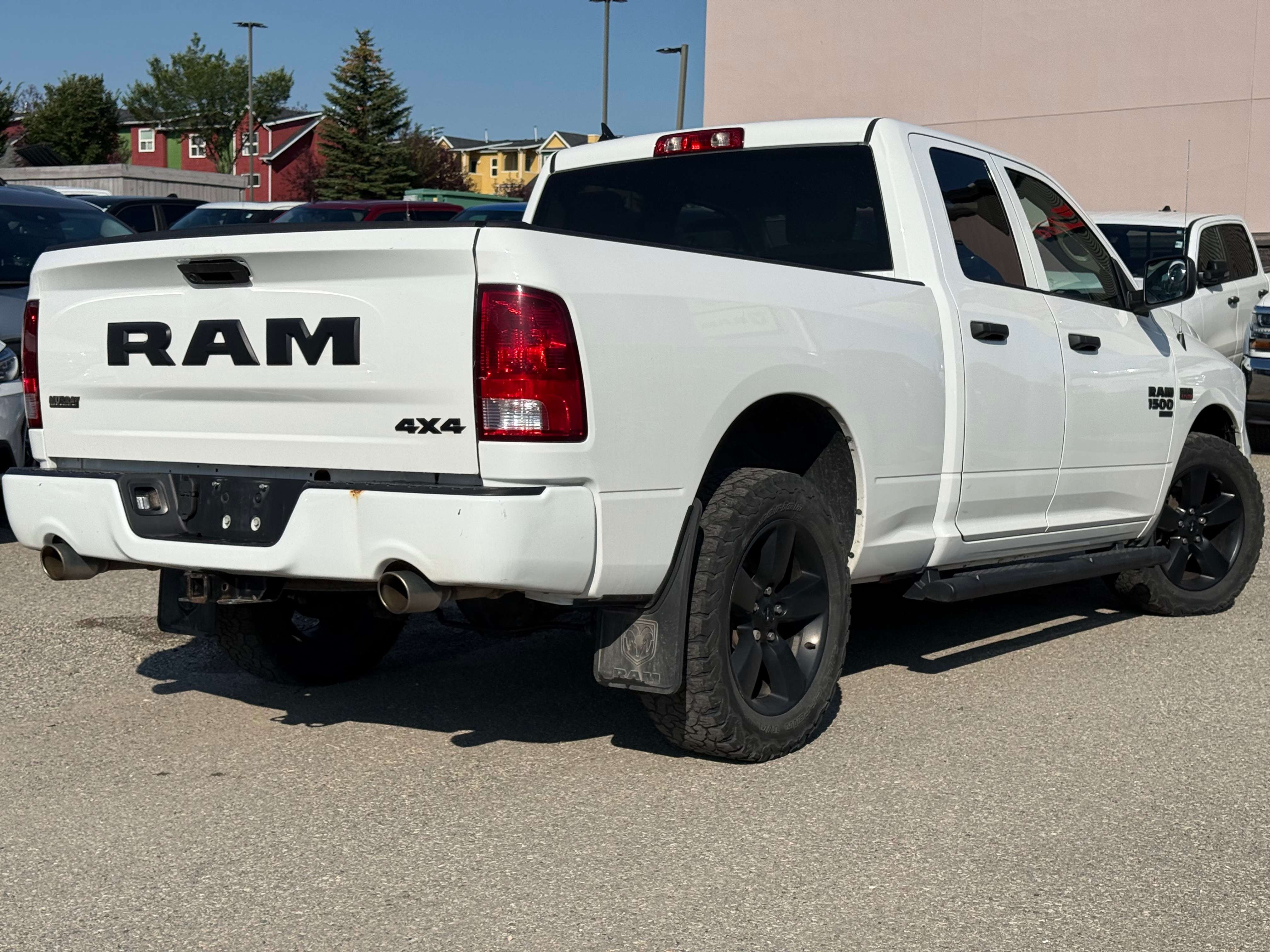 2021 RAM 1500 Express Night Edition | 57L HEMI V8 3.92s | Heated — снимка 1