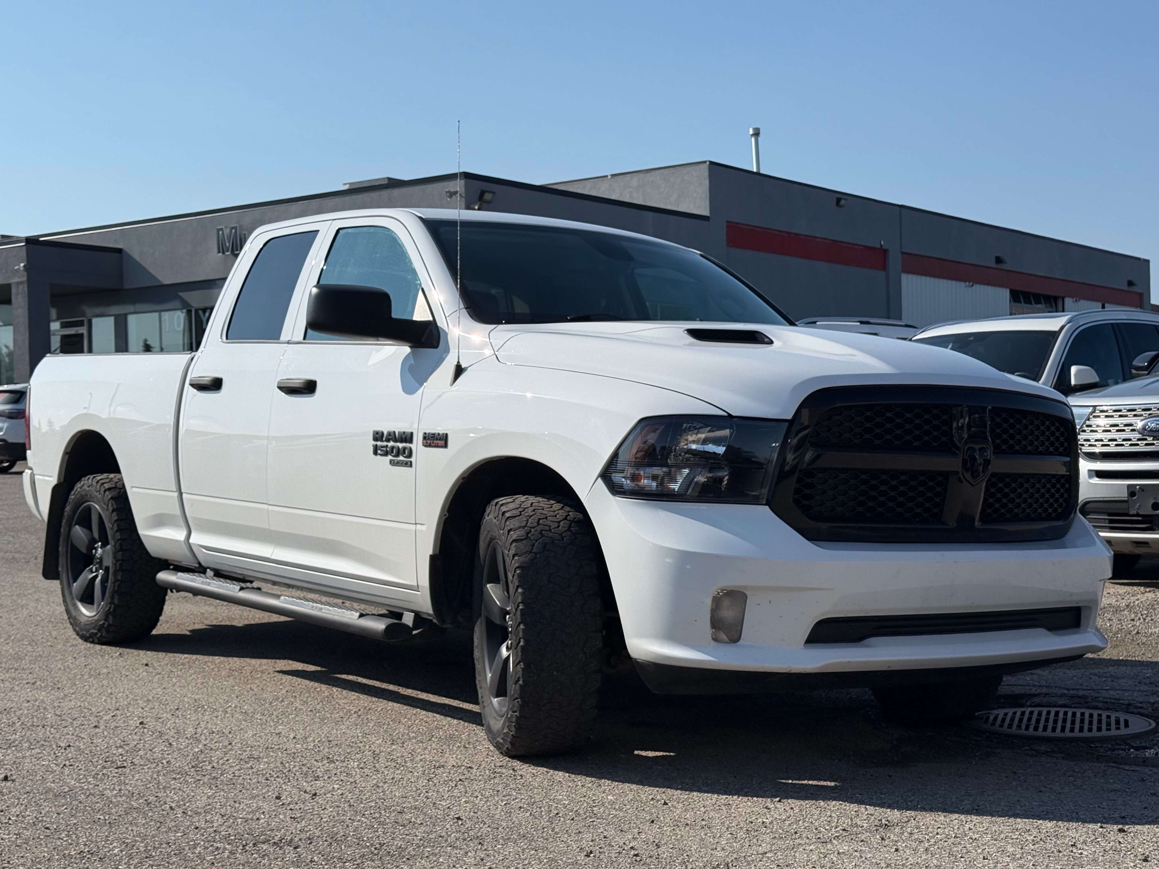 2021 RAM 1500 Express Night Edition | 57L HEMI V8 3.92s | Heated — снимка 1
