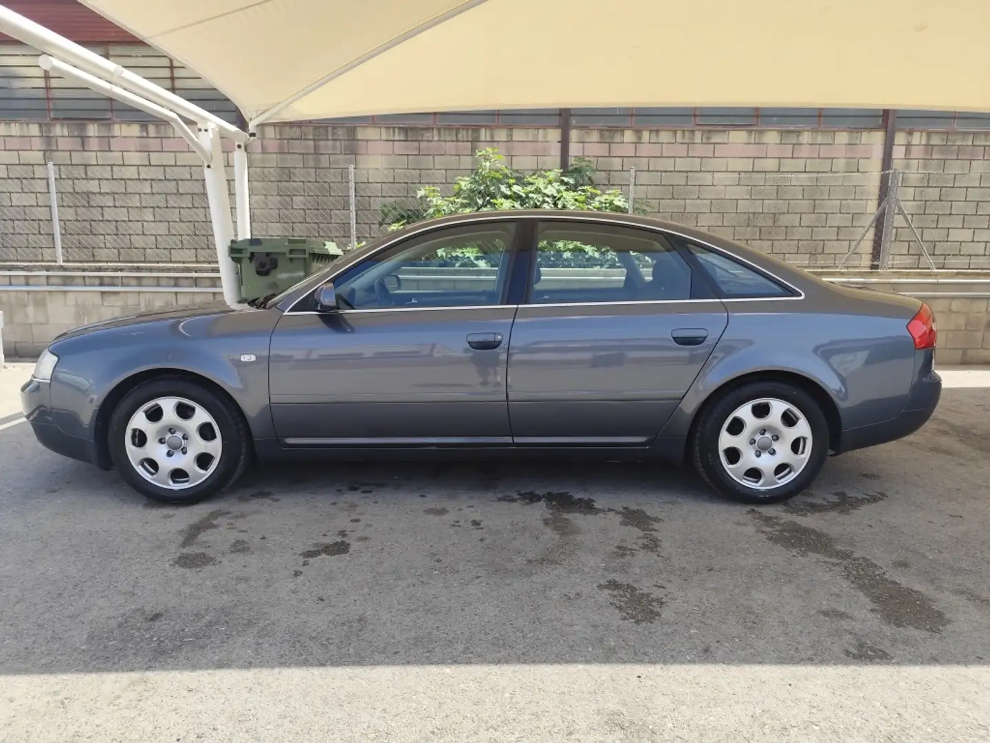 Audi A6 1.8T quattro Gris - 2