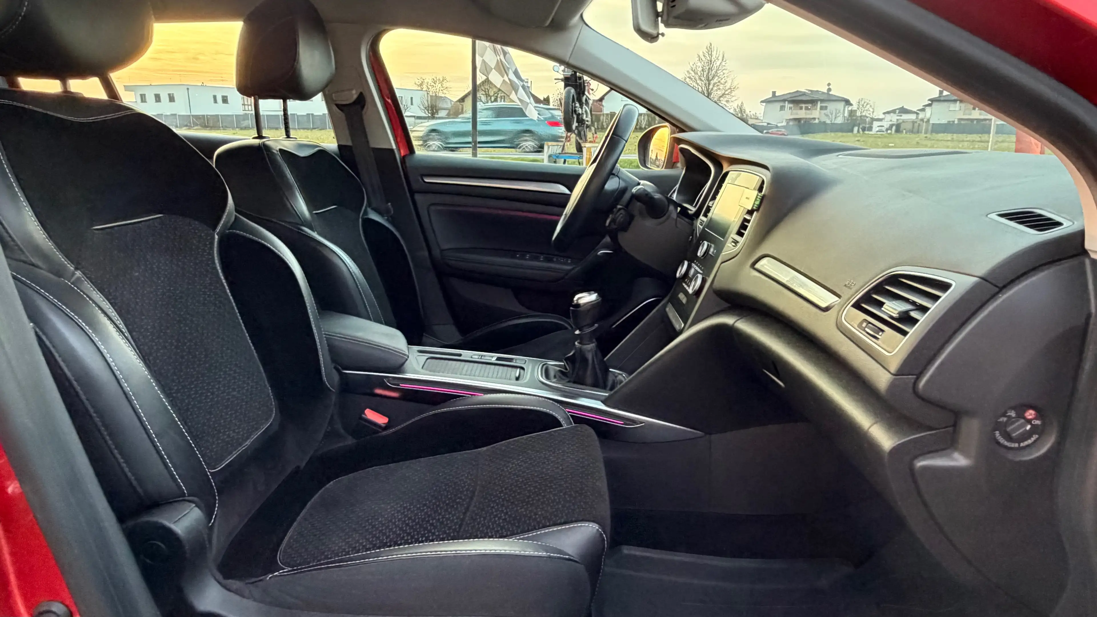 Renault Megane Megane Grandtour zen Energy TCe 100 — photo 12