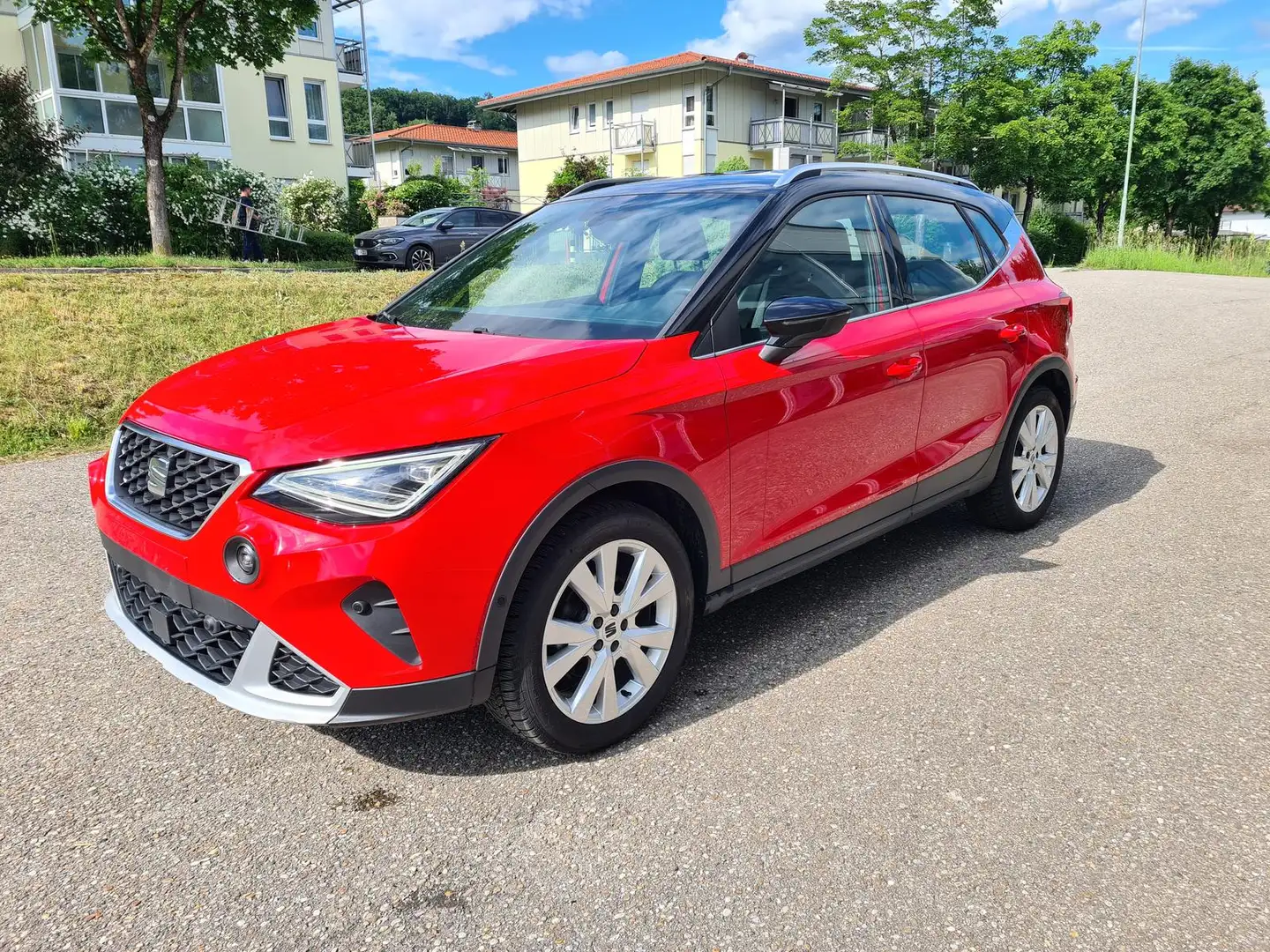 SEAT Arona 1.0TSI Xperience DAB LED FullLink ParkLenk Rood - 1
