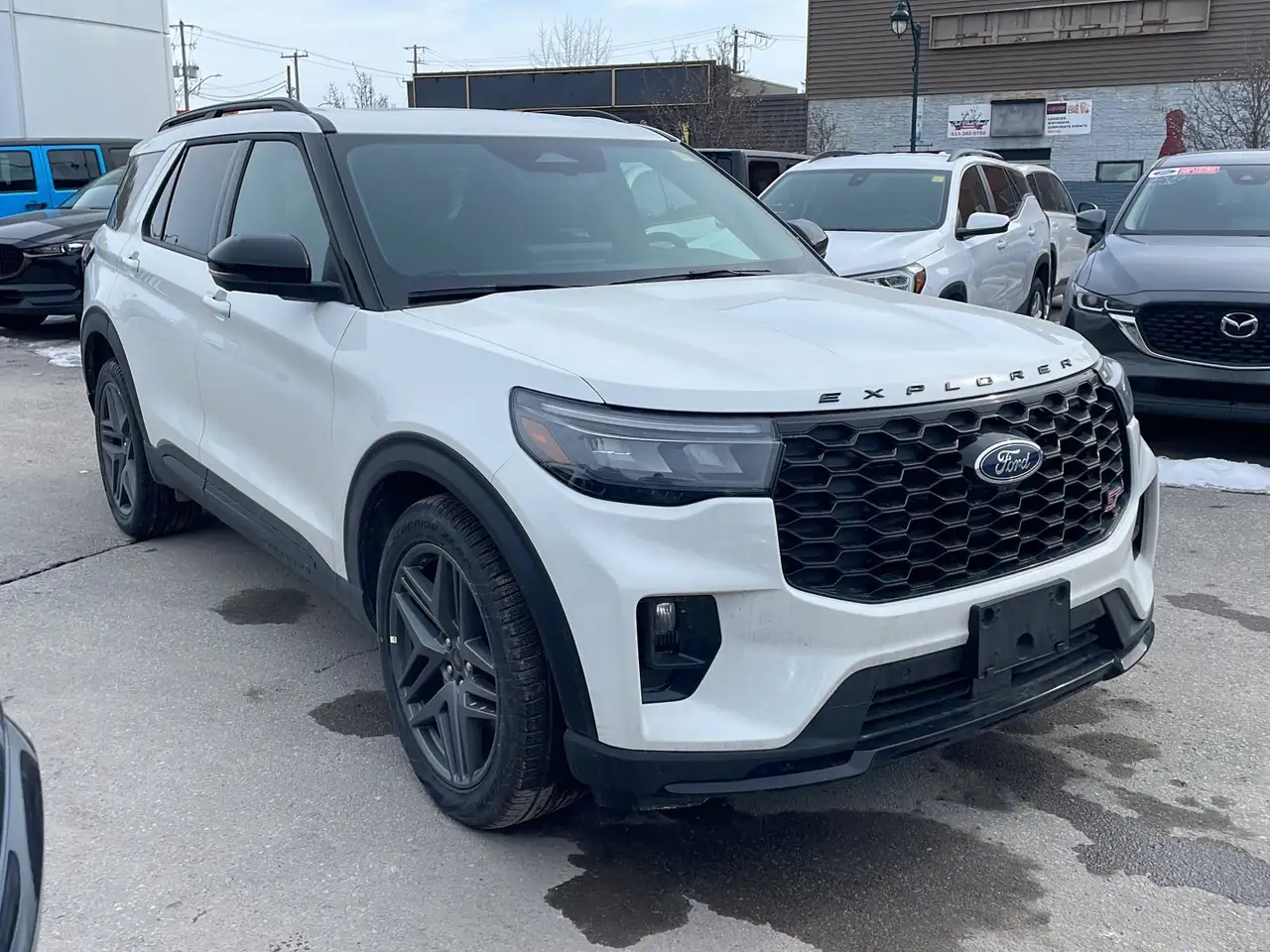 Ford Explorer снимка Ford Explorer