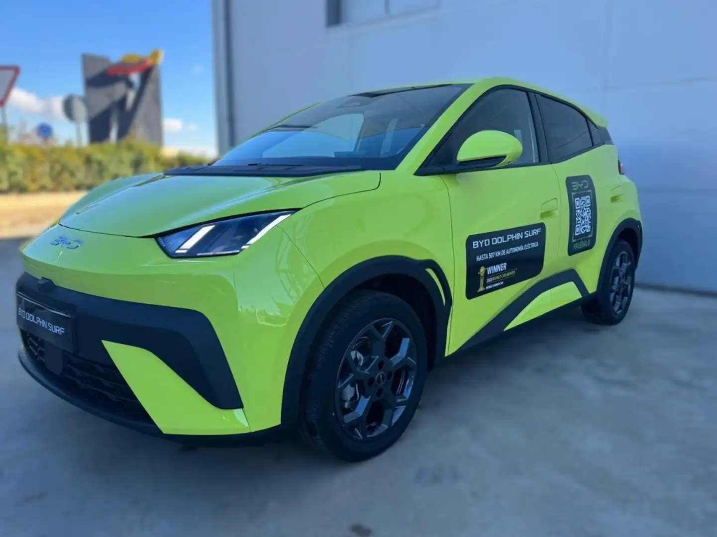 BYD Dolphin Surf Comfort 220kW Jaune - 1