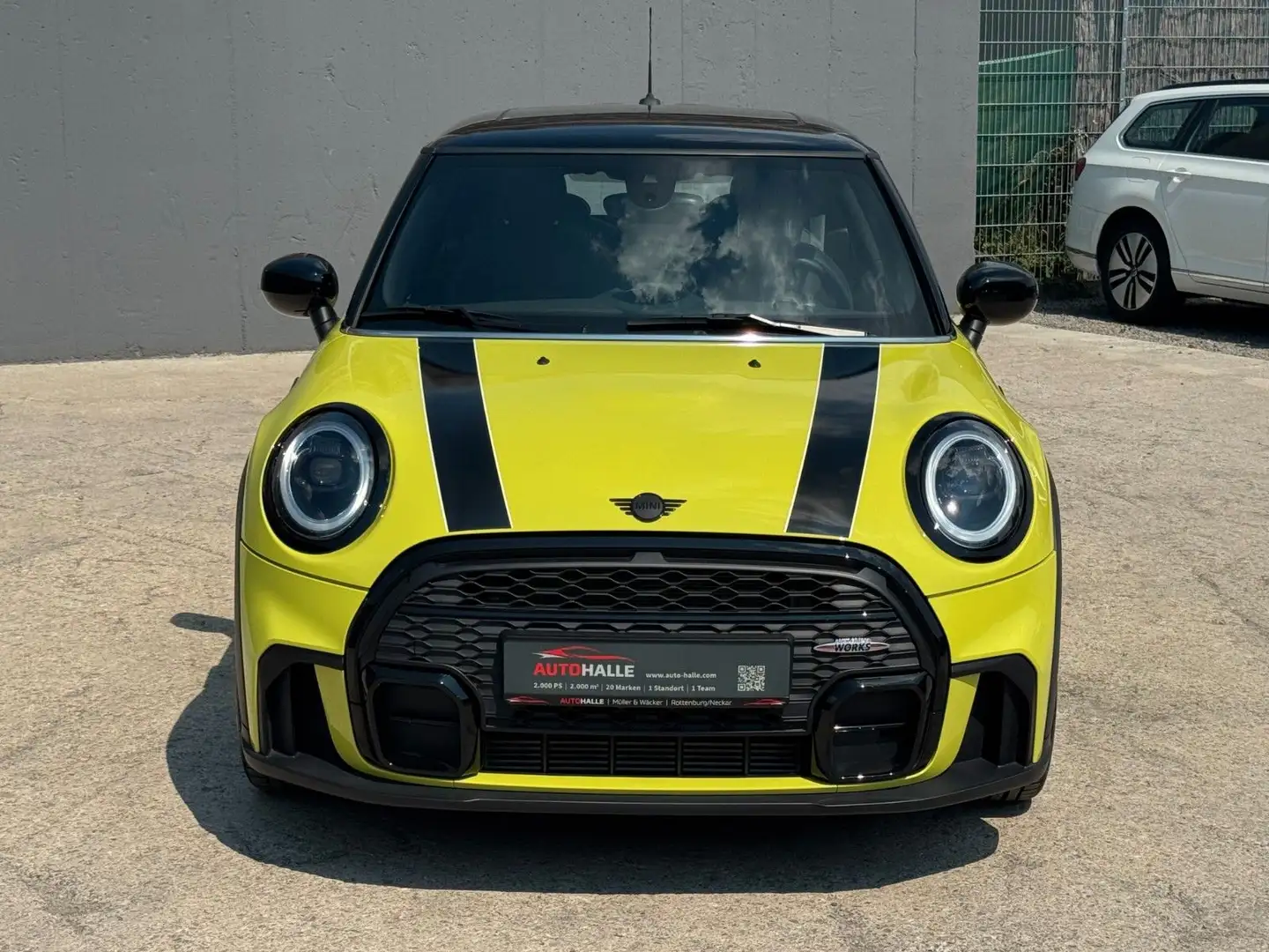 MINI Cooper 1.5 JCW-Trim Panorama CarPlay DAB LHZ Jaune - 2