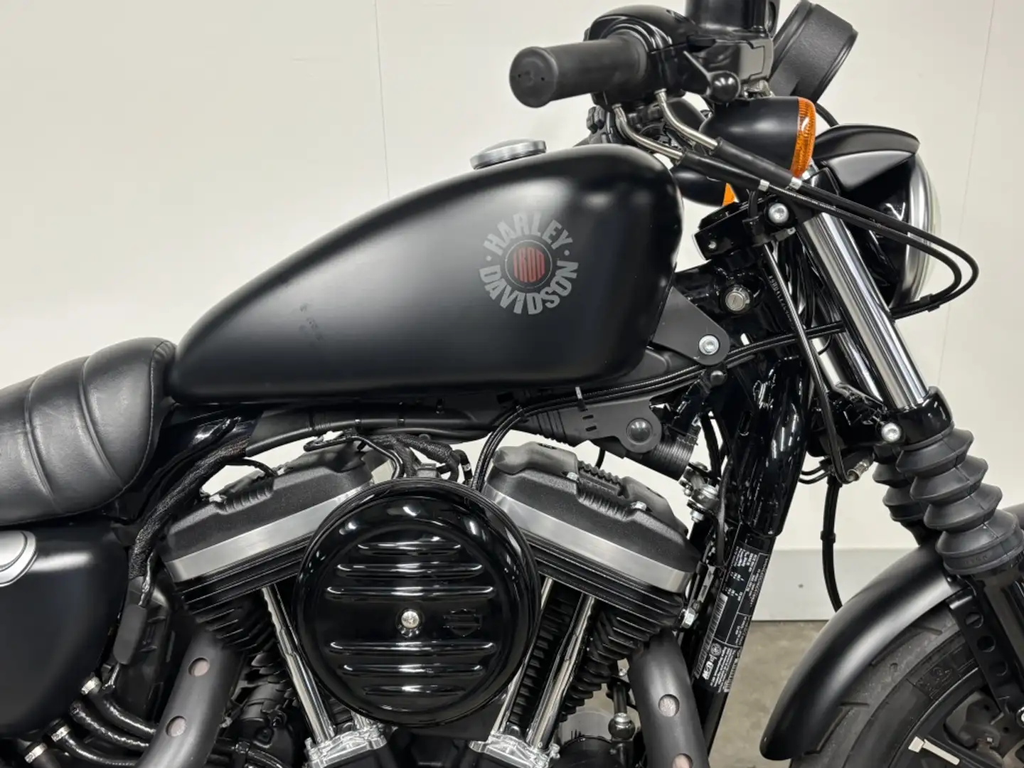 Harley-Davidson Sportster XL883N IRON Nero - 2