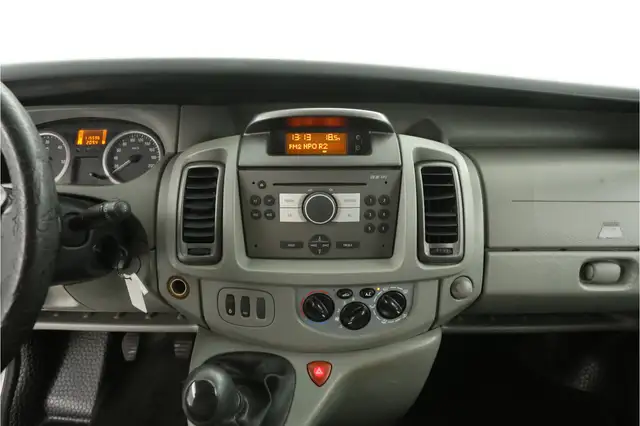 Opel Vivaro view 9