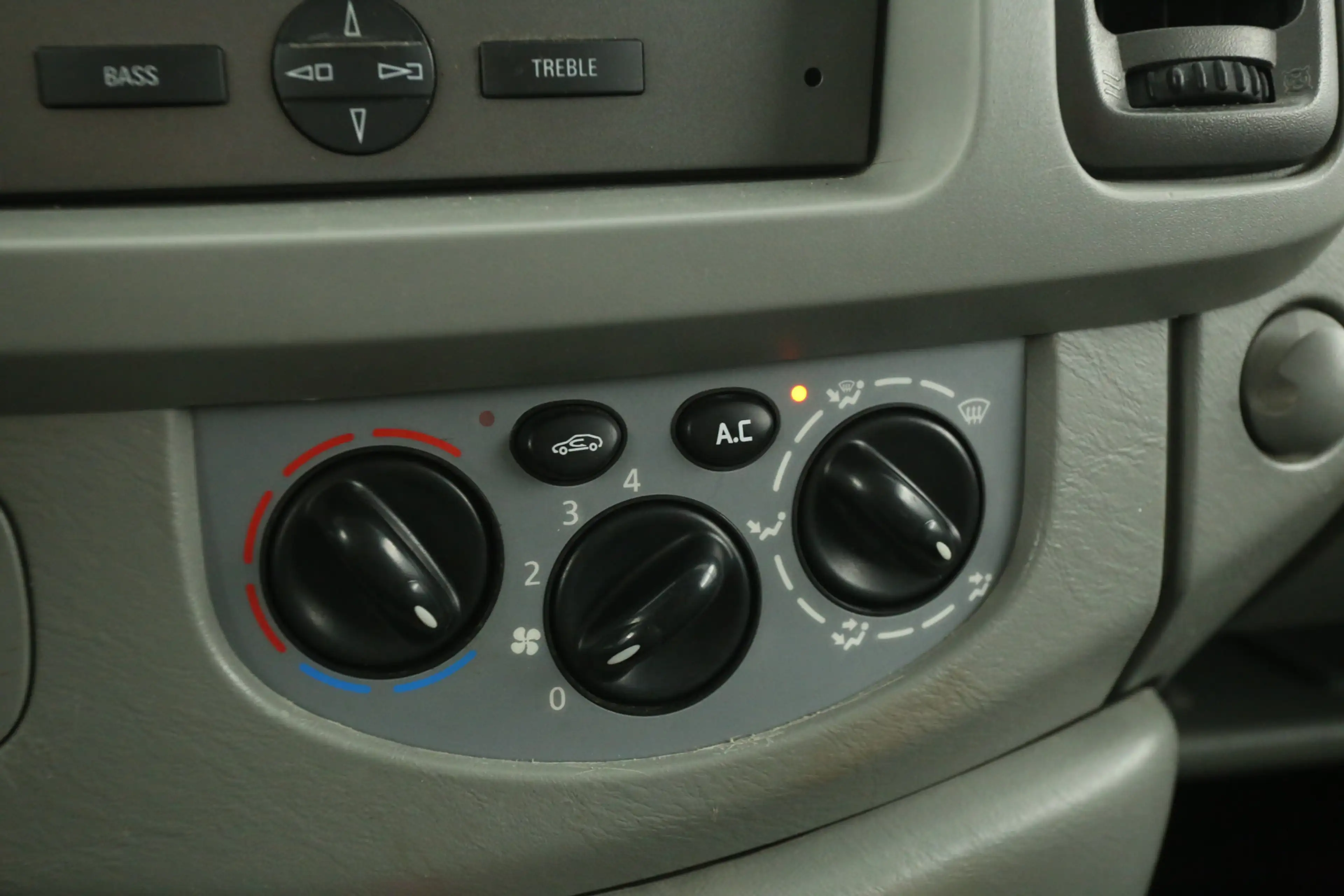 Opel Vivaro 2.0i L1H1 | Marge | Benzine | Airco | 3 Zits | Tre — photo 12