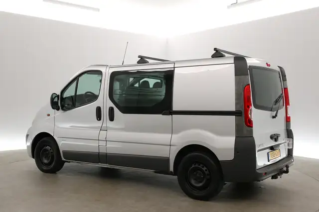 Opel Vivaro view 4