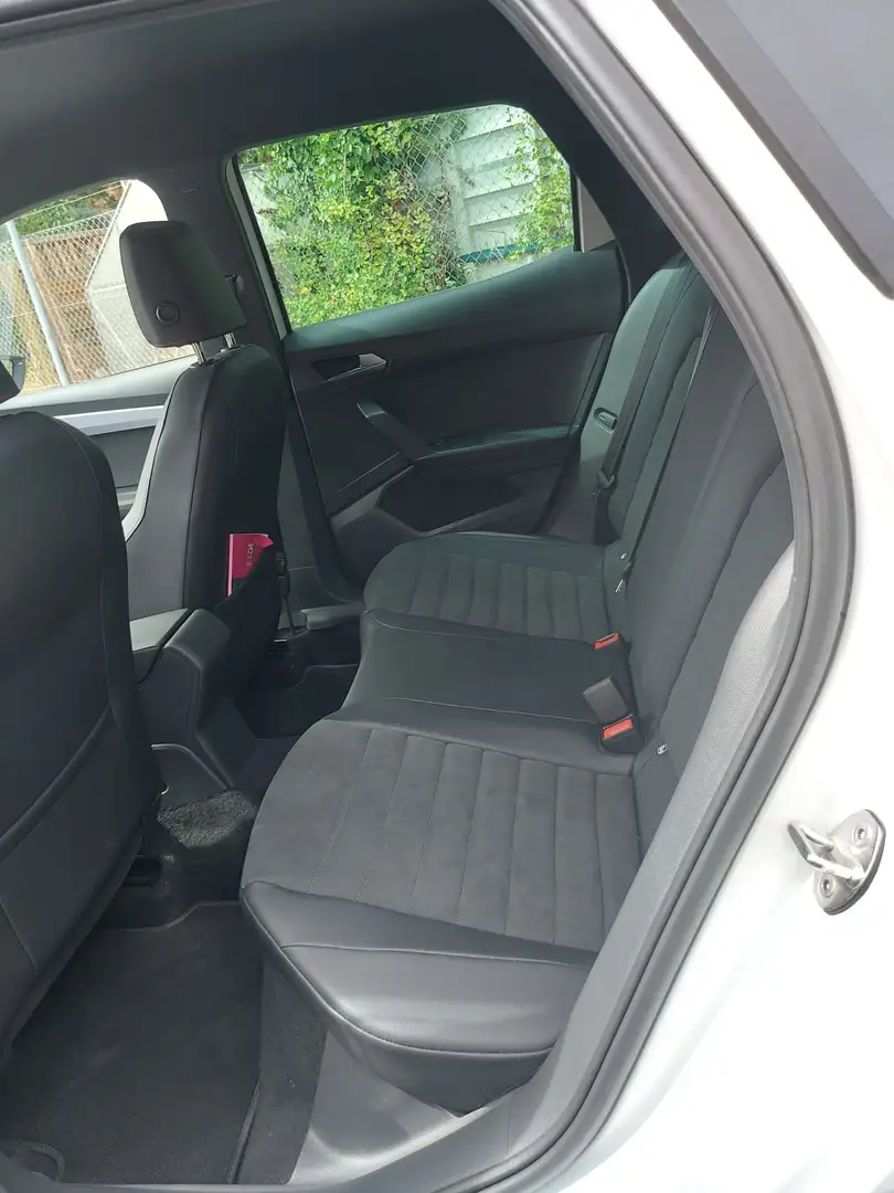 SEAT Arona FR Weiß - 1