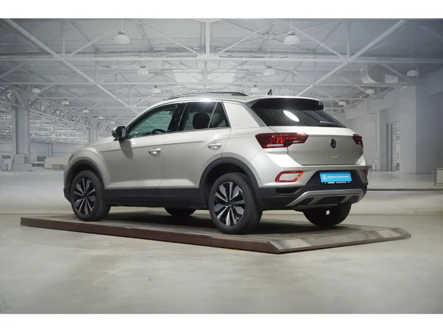 Volkswagen T-Roc 1.5 TSI MOVE Standhzg. LED Navi Silber - 2