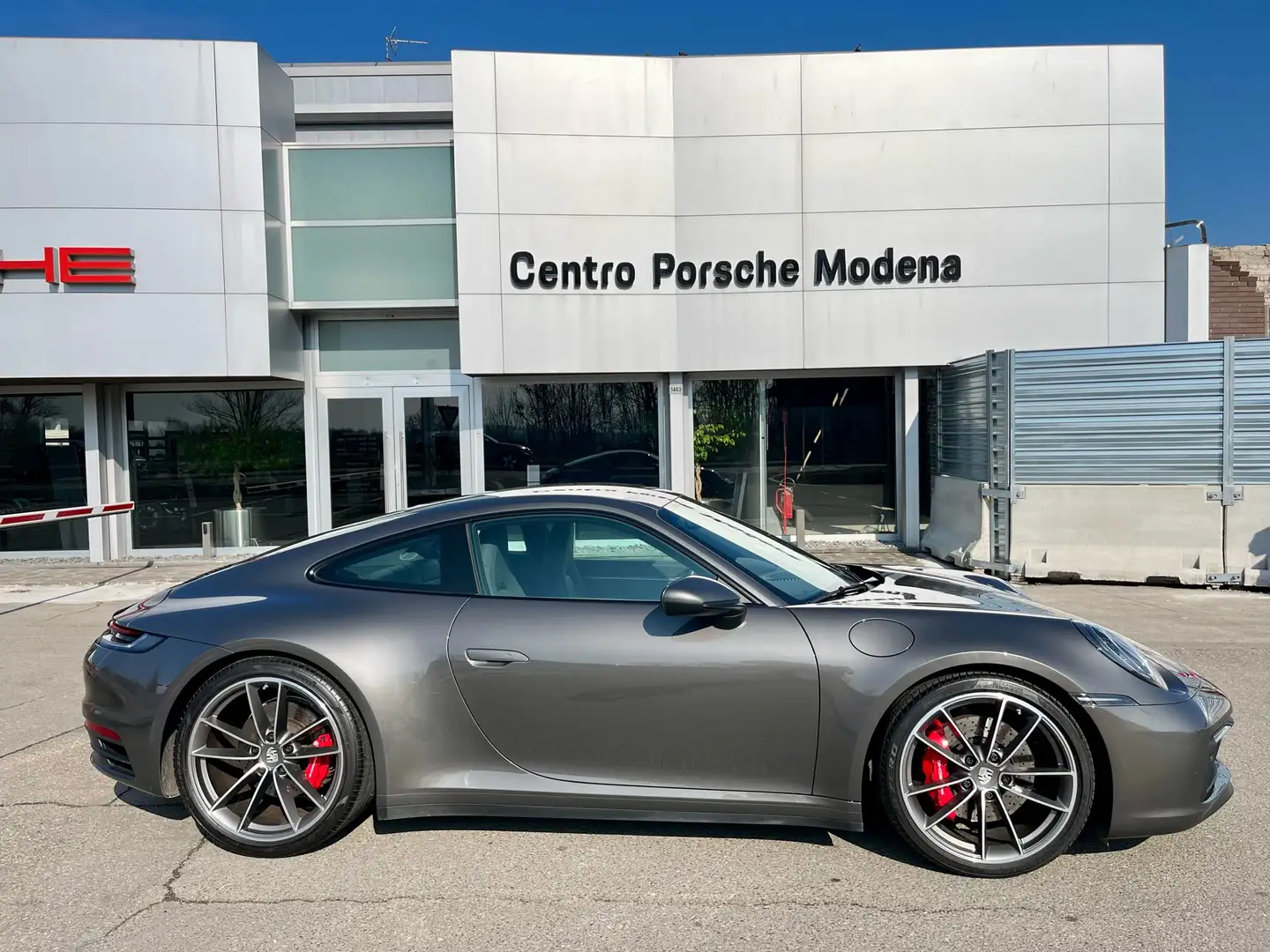 Porsche 992 Carrera 4S Grigio - 2