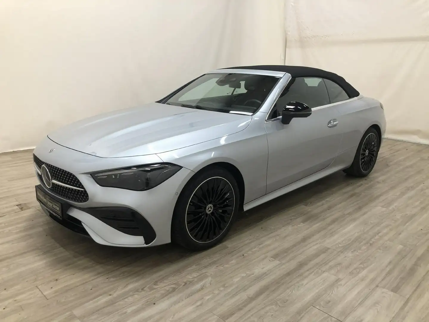 Mercedes-Benz CLE 200 AMG Cabrio NIGHT*DIGITAL LIGHT*Burmester Silber - 2