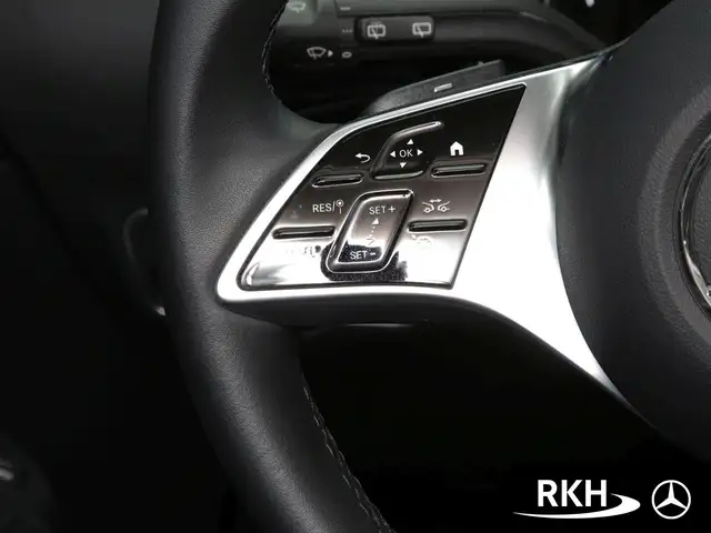 Mercedes-Benz Gla view 16