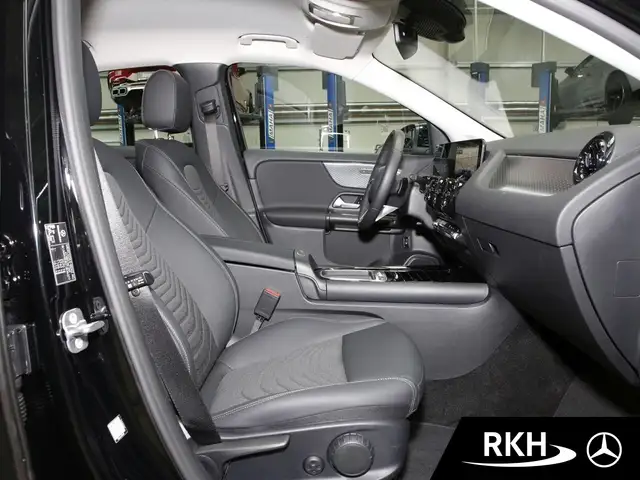 Mercedes-Benz Gla view 6