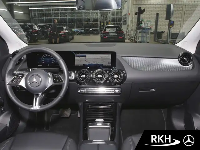 Mercedes-Benz Gla view 10