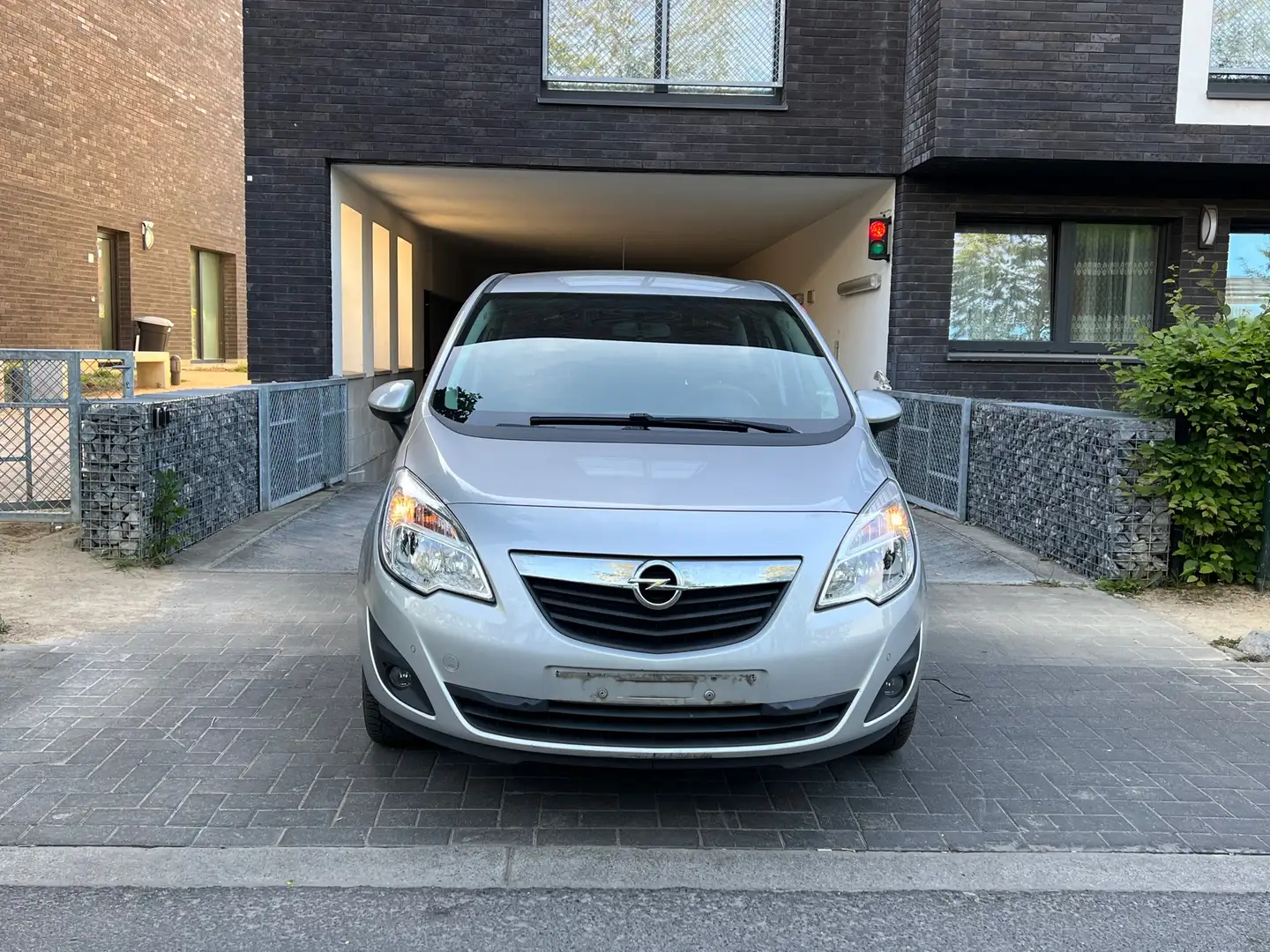 Opel Meriva 1.4i Black Edition Zilver - 1
