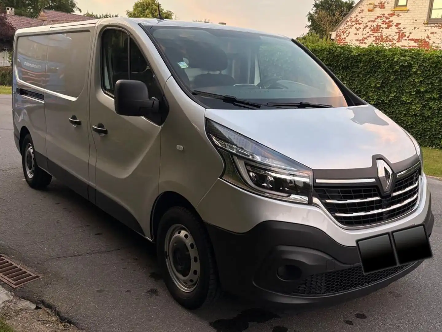 Renault Trafic 2.0 dCi 29 L2H1 Grand Confort Argent - 2