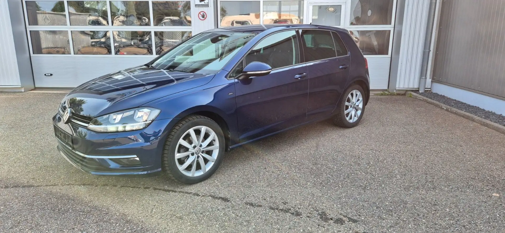 Volkswagen Golf VII Lim. Join Start-Stopp Blau - 1