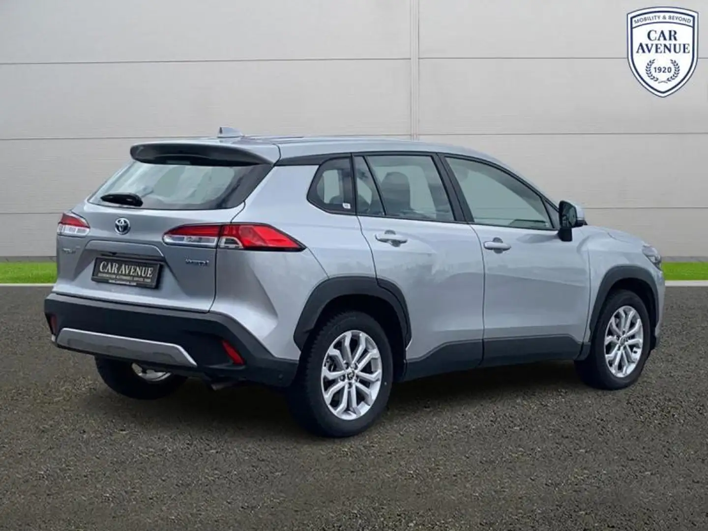 Toyota Corolla Cross C. CROSS 2.0 SUV SVT DYNAMIC Gris - 2