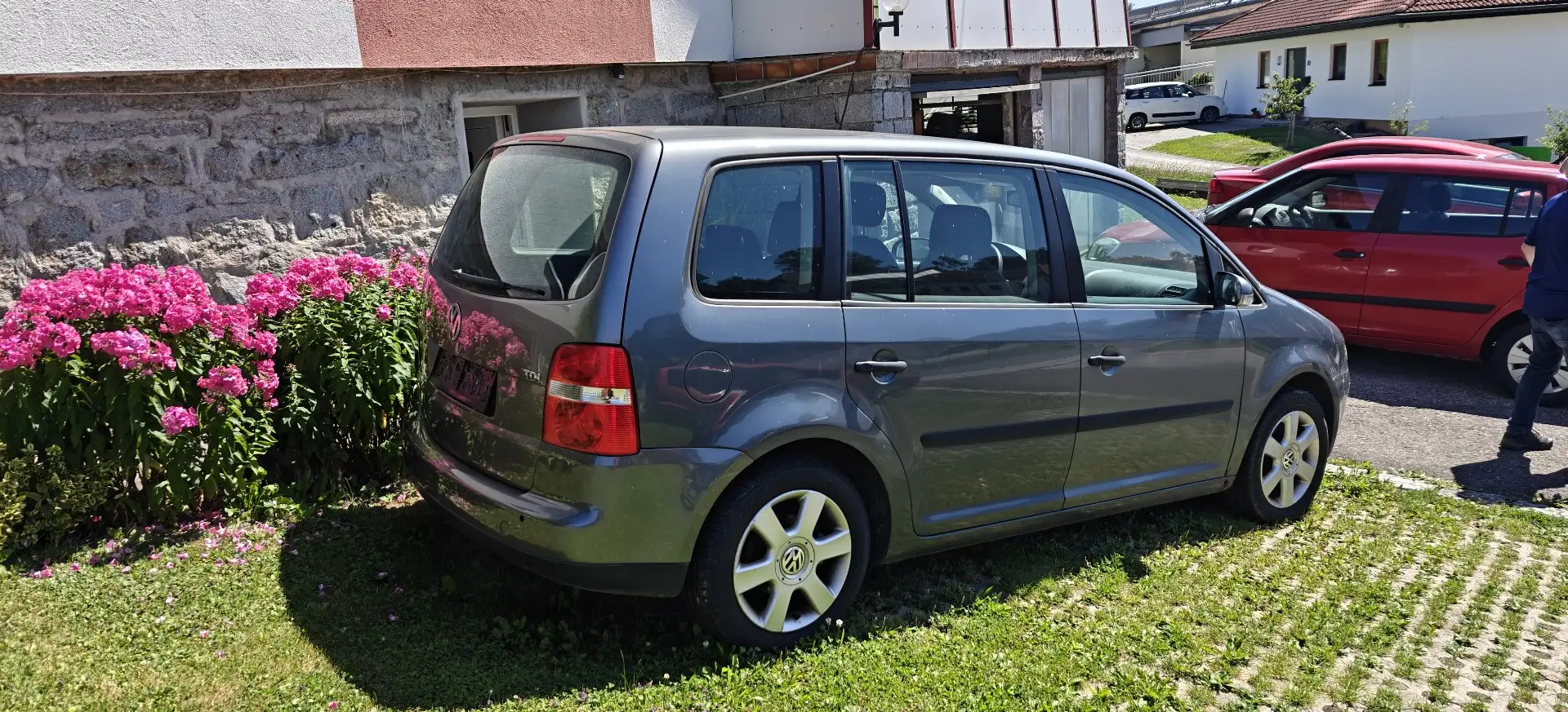 Volkswagen Touran 1,9 TDI DSG - 2