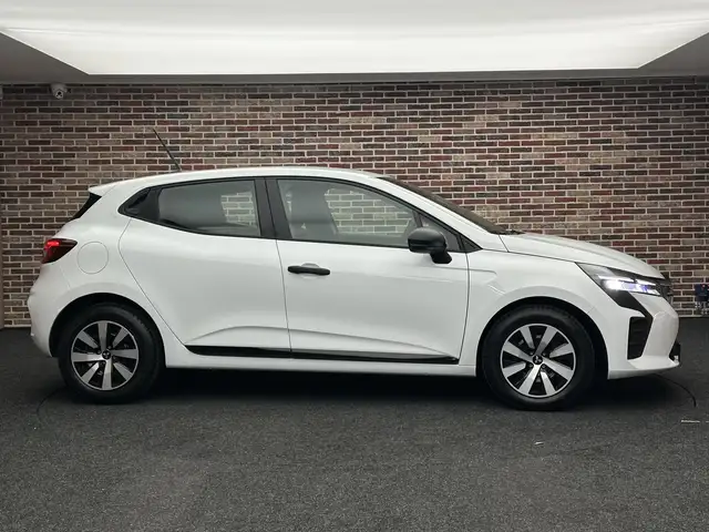 Mitsubishi Colt view 4