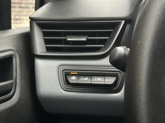 Renault Clio view 25