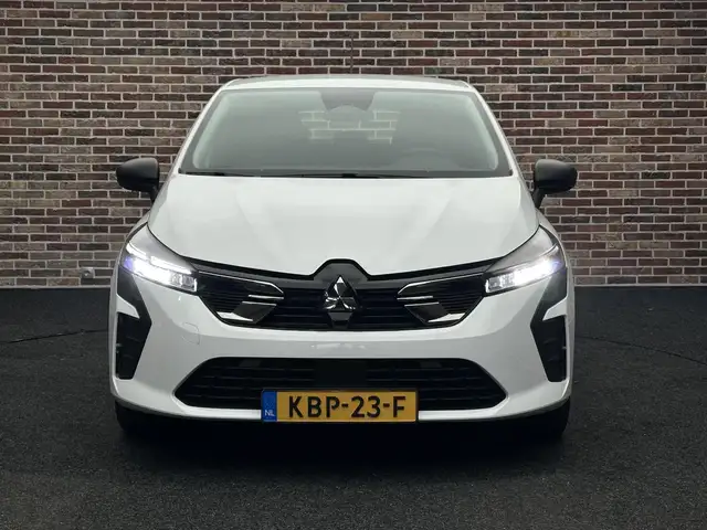 Mitsubishi Colt view 8