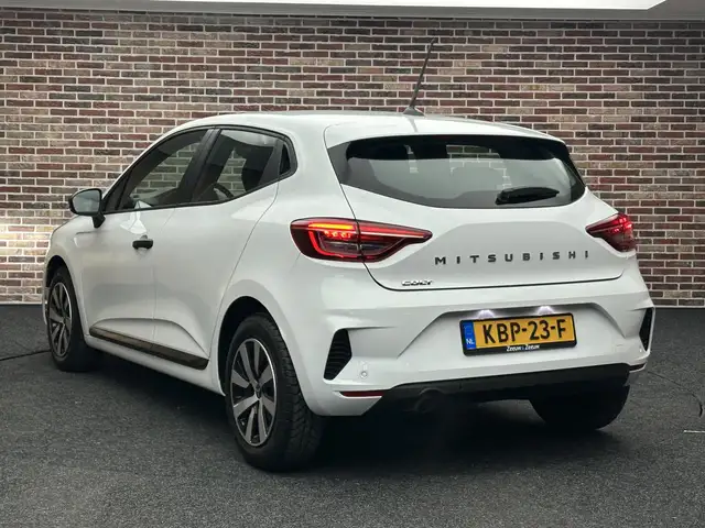 Mitsubishi Colt view 15