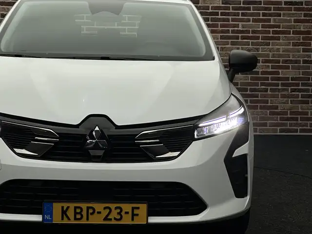 Renault Clio view 19