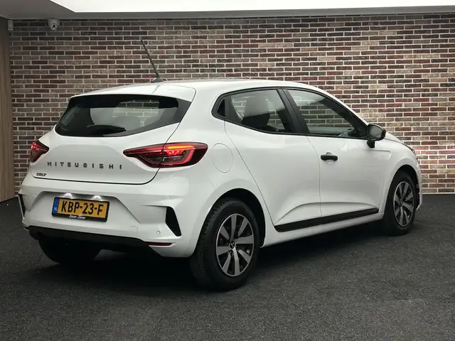 Mitsubishi Colt view 2
