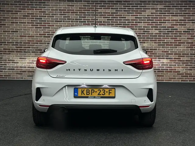 Mitsubishi Colt view 6