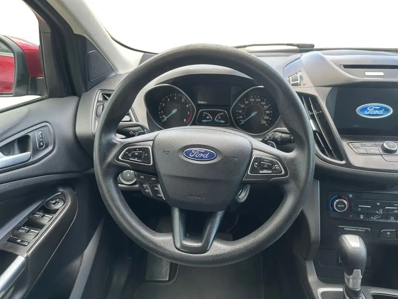 Ford Escape снимка Ford Escape