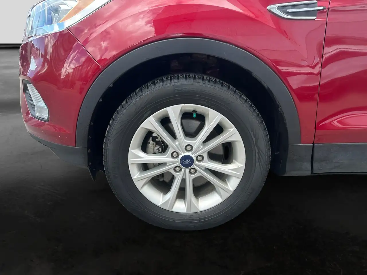 Ford Escape снимка Ford Escape