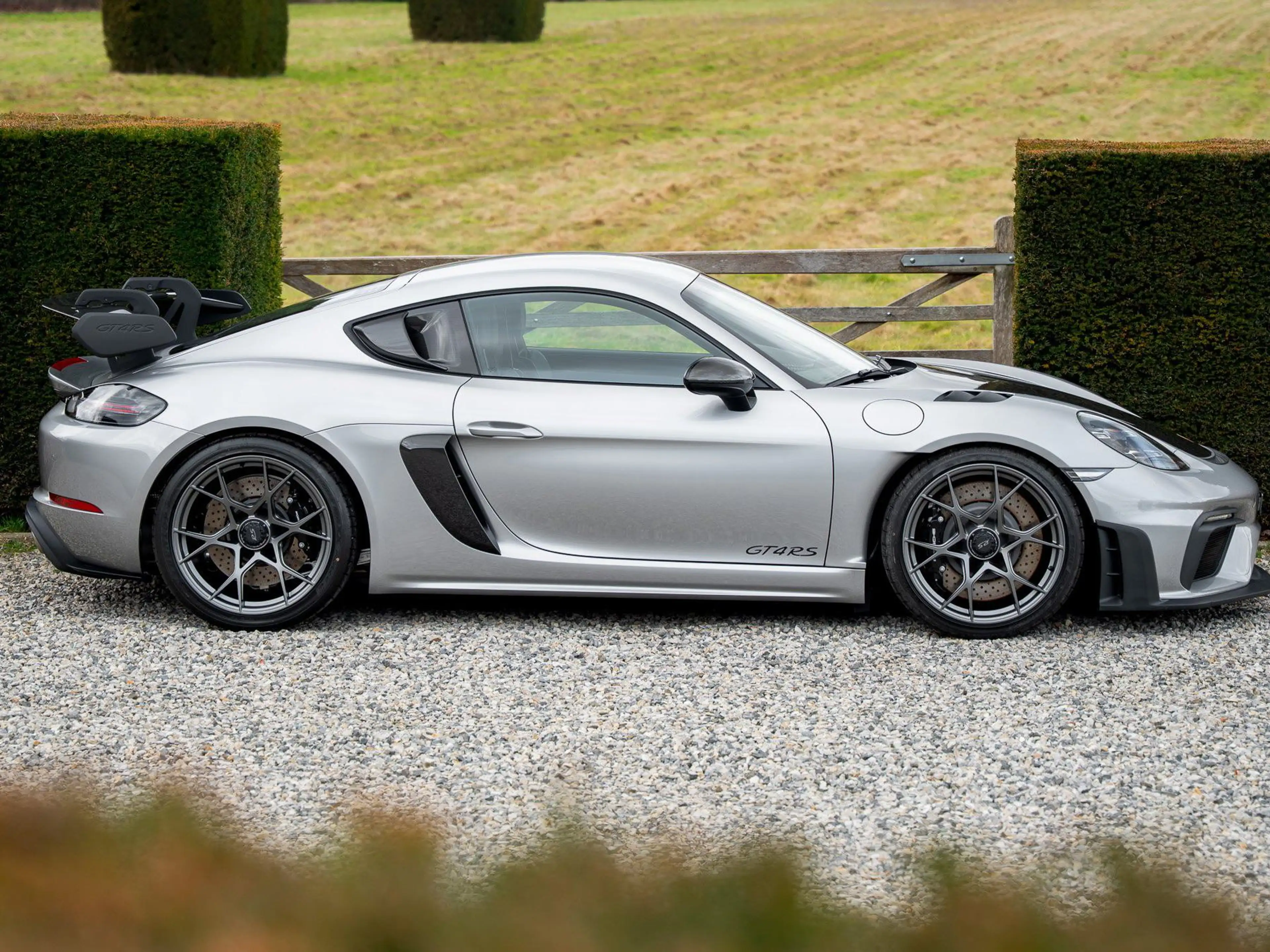 Porsche 718 GT4 RS / Delivery Mileage / Never registred — photo 3
