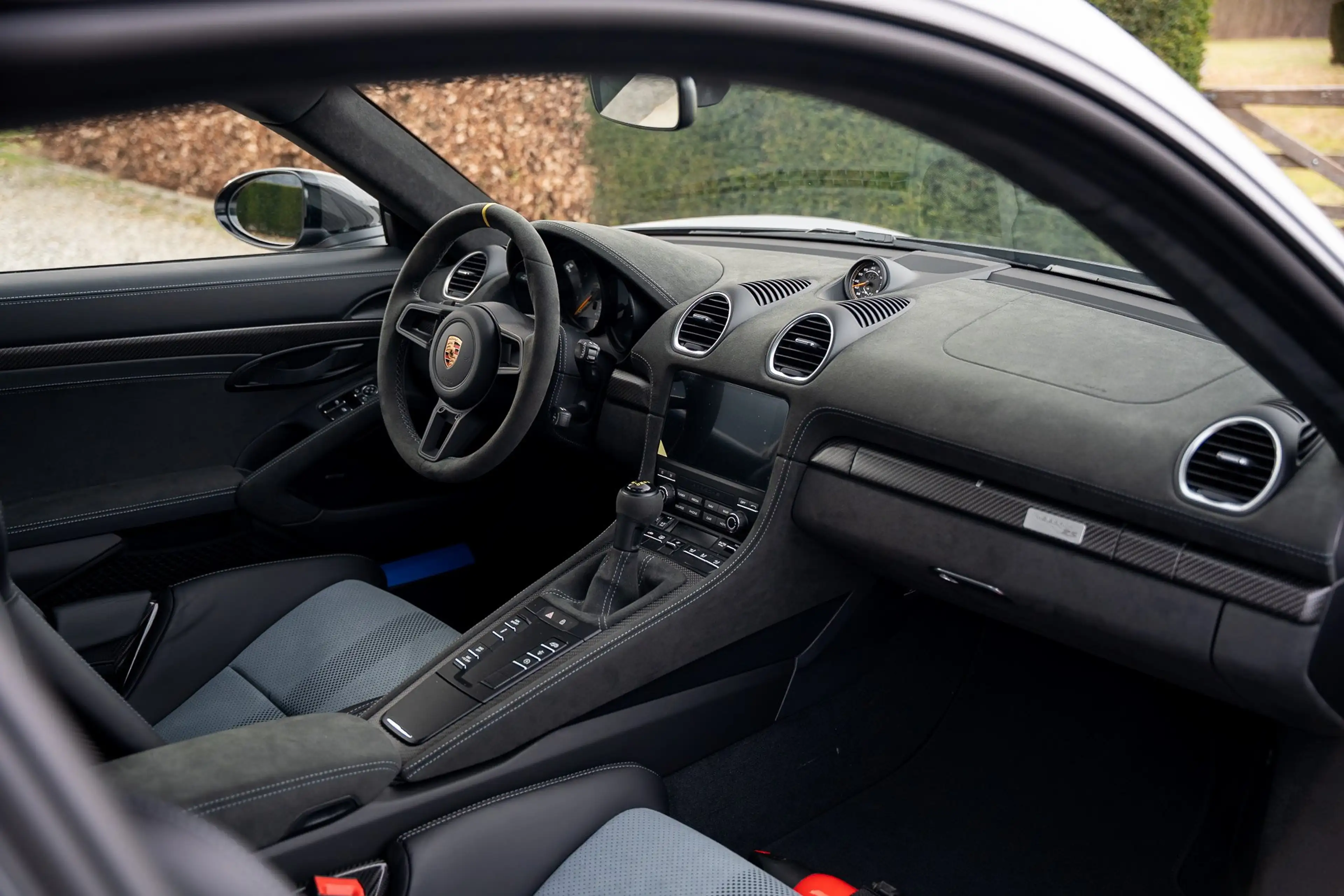 Porsche 718 GT4 RS / Delivery Mileage / Never registred — photo 9