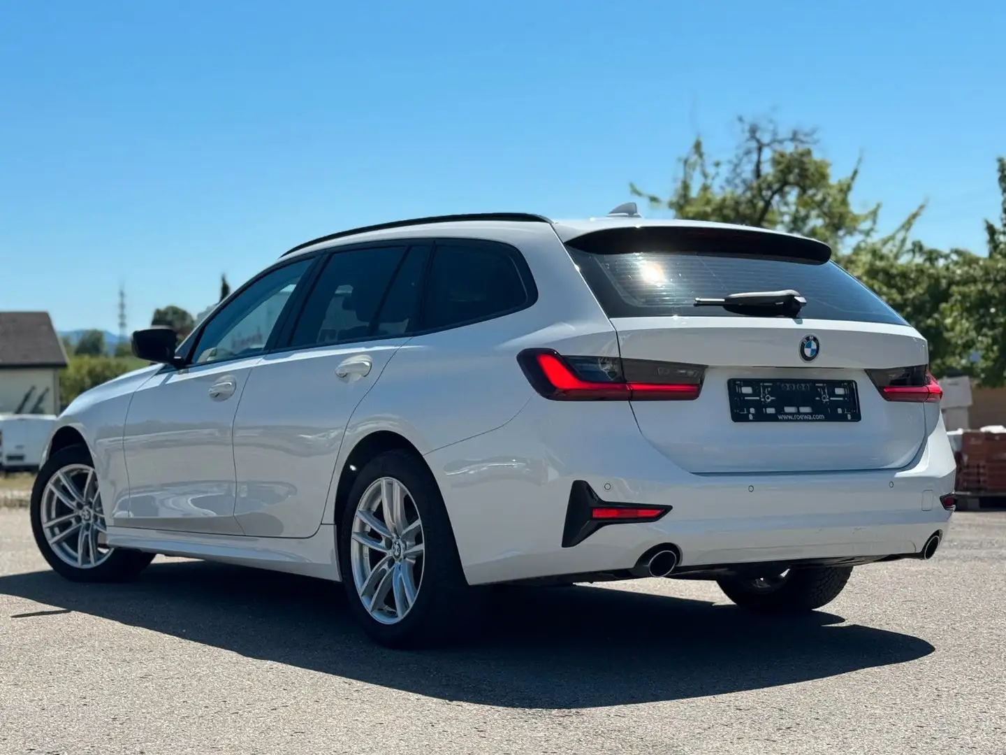 BMW 318 d Advantage | Automatik | LED | Live Wit - 2