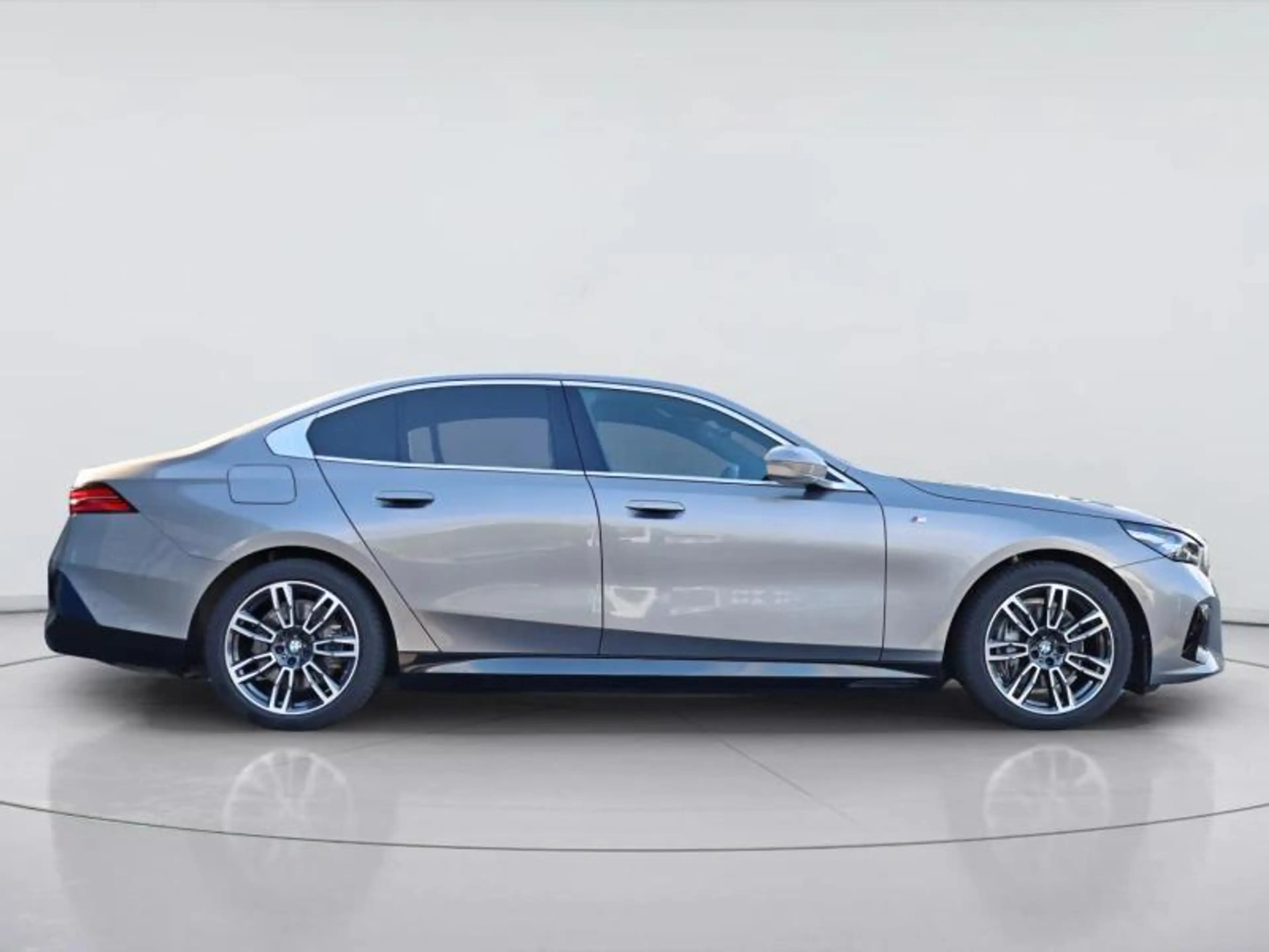BMW i5 eDrive40 Berline Kit M Sport — photo 4