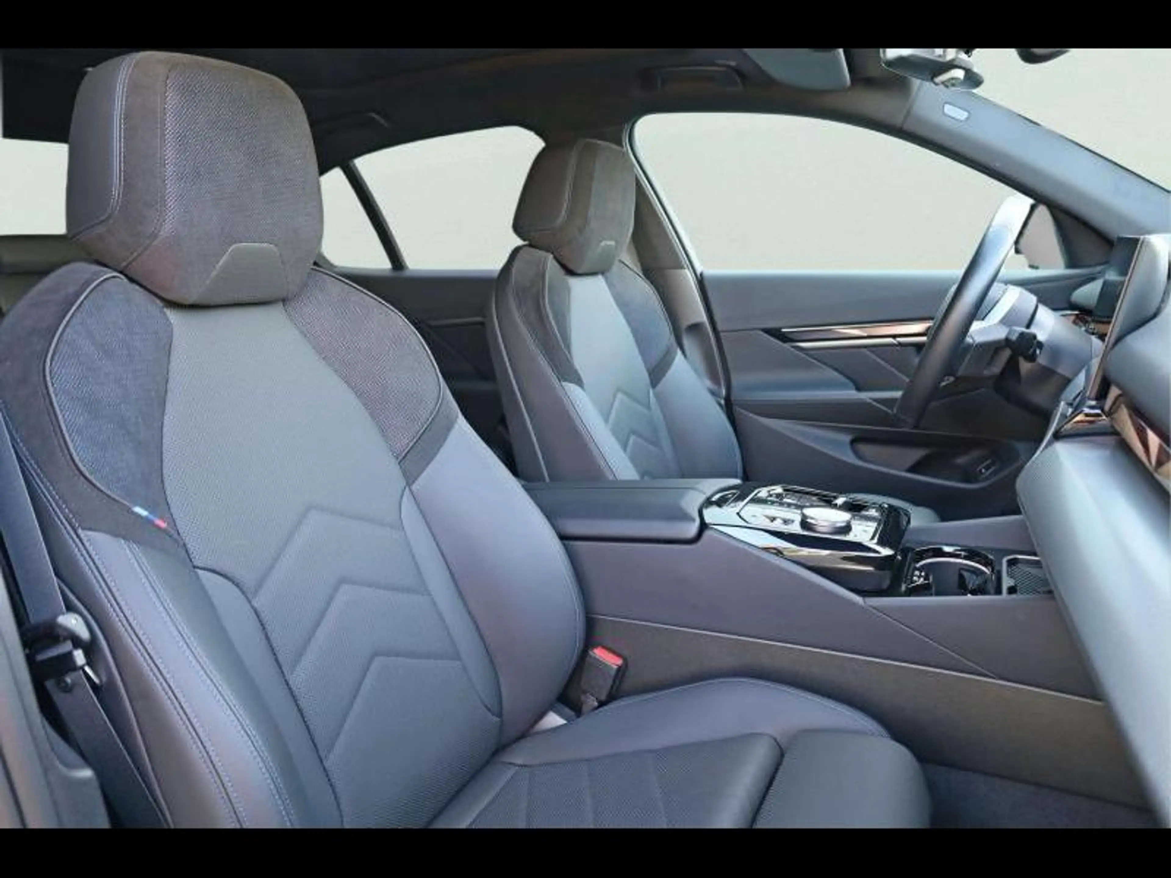 BMW i5 eDrive40 Berline Kit M Sport — photo 12