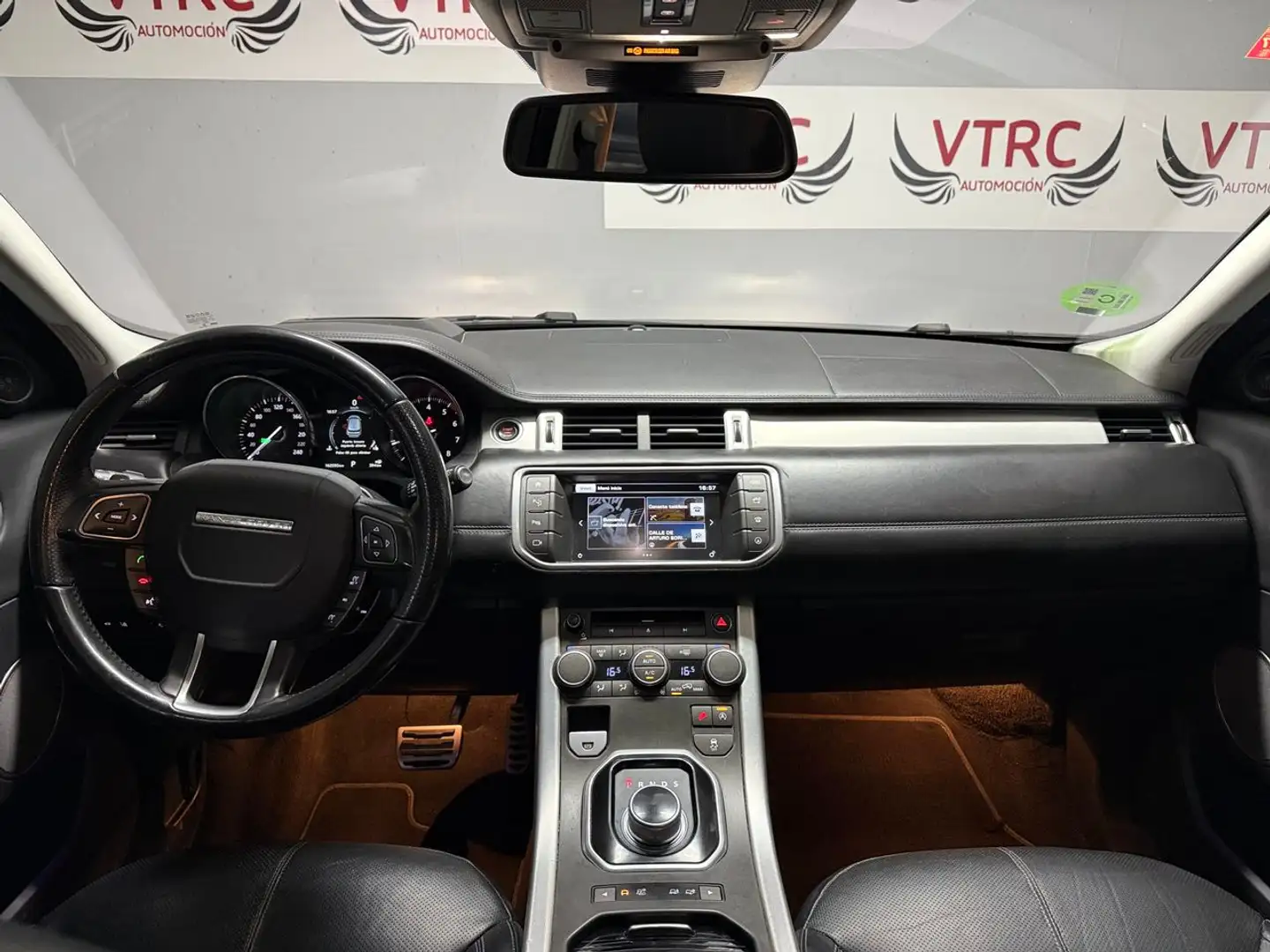Land Rover Range Rover Evoque 2.0 Si4 HSE Dynamic 4WD Aut. Noir - 2