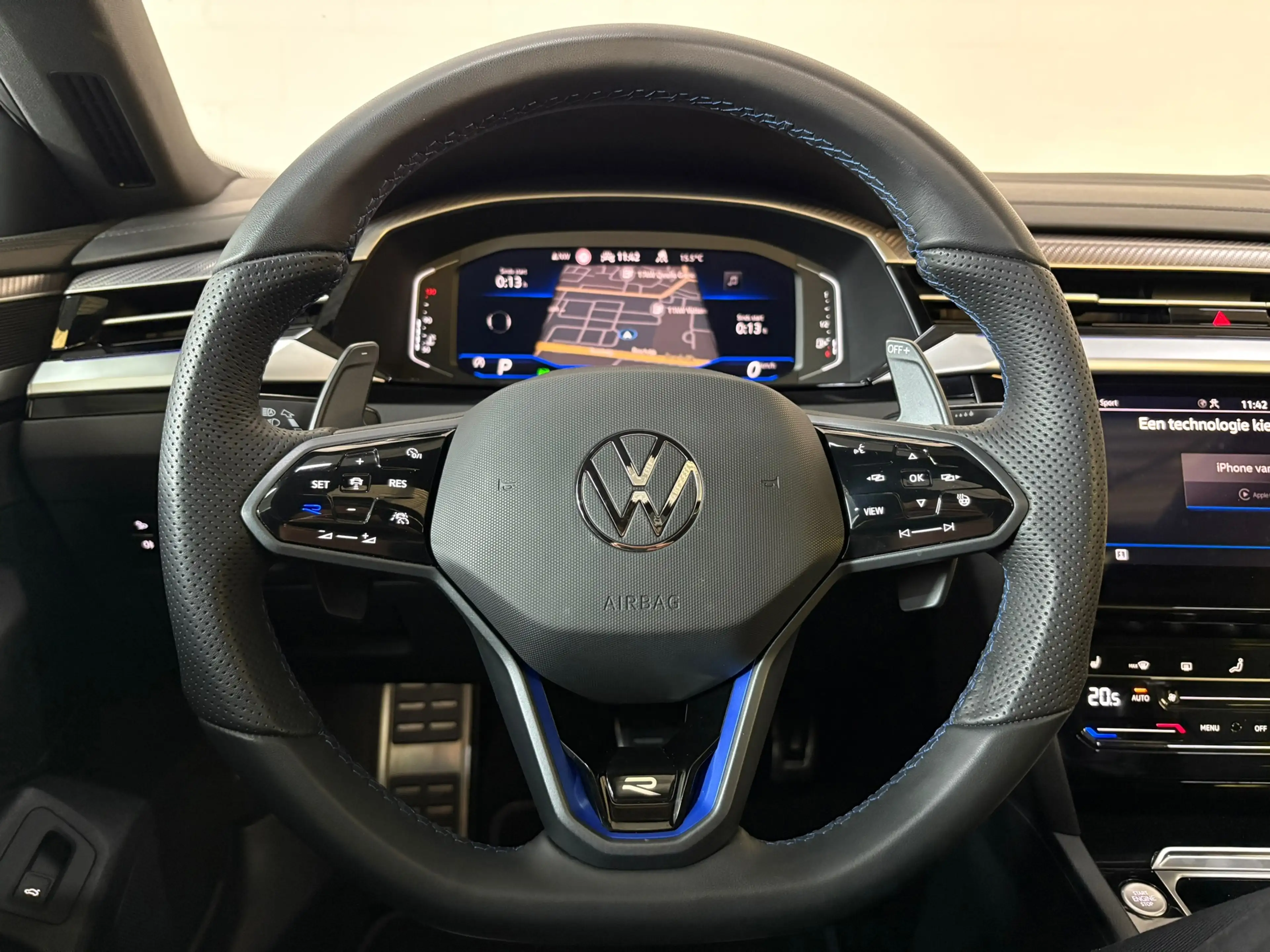 Volkswagen Arteon R, Full options, Pano, HUD, Sfeer — photo 12