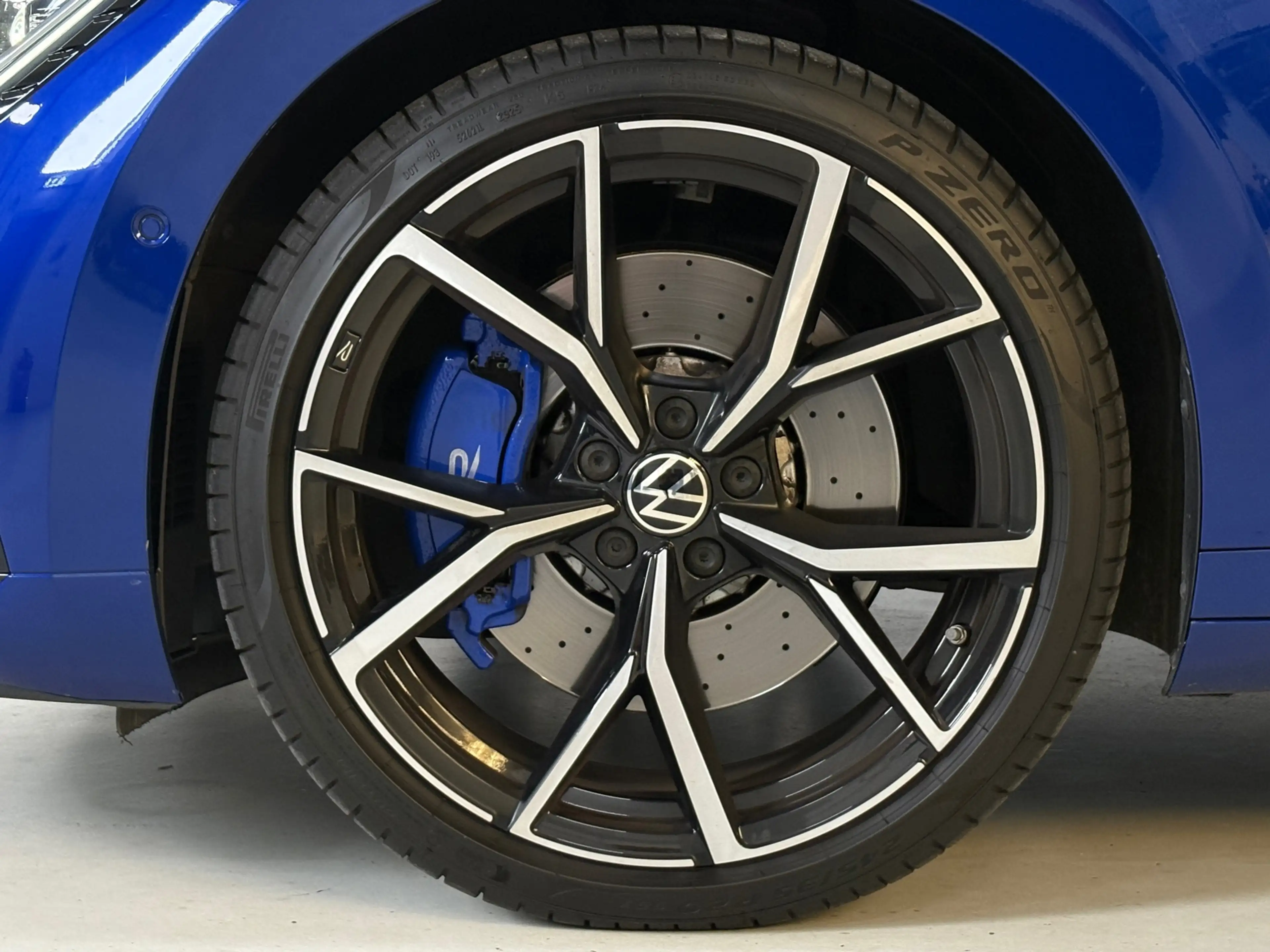 Volkswagen Arteon R, Full options, Pano, HUD, Sfeer — photo 3