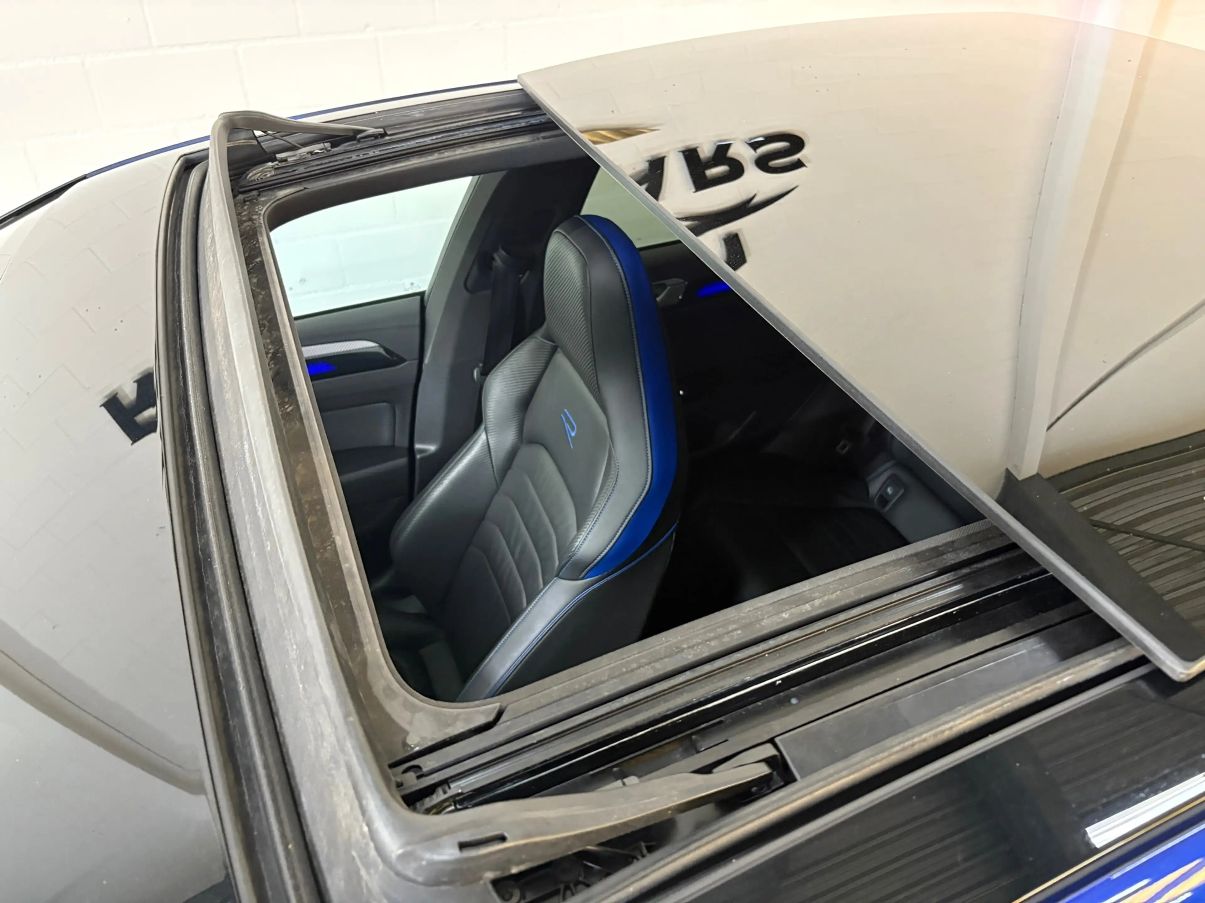 Volkswagen Arteon R, Full options, Pano, HUD, Sfeer — photo 2
