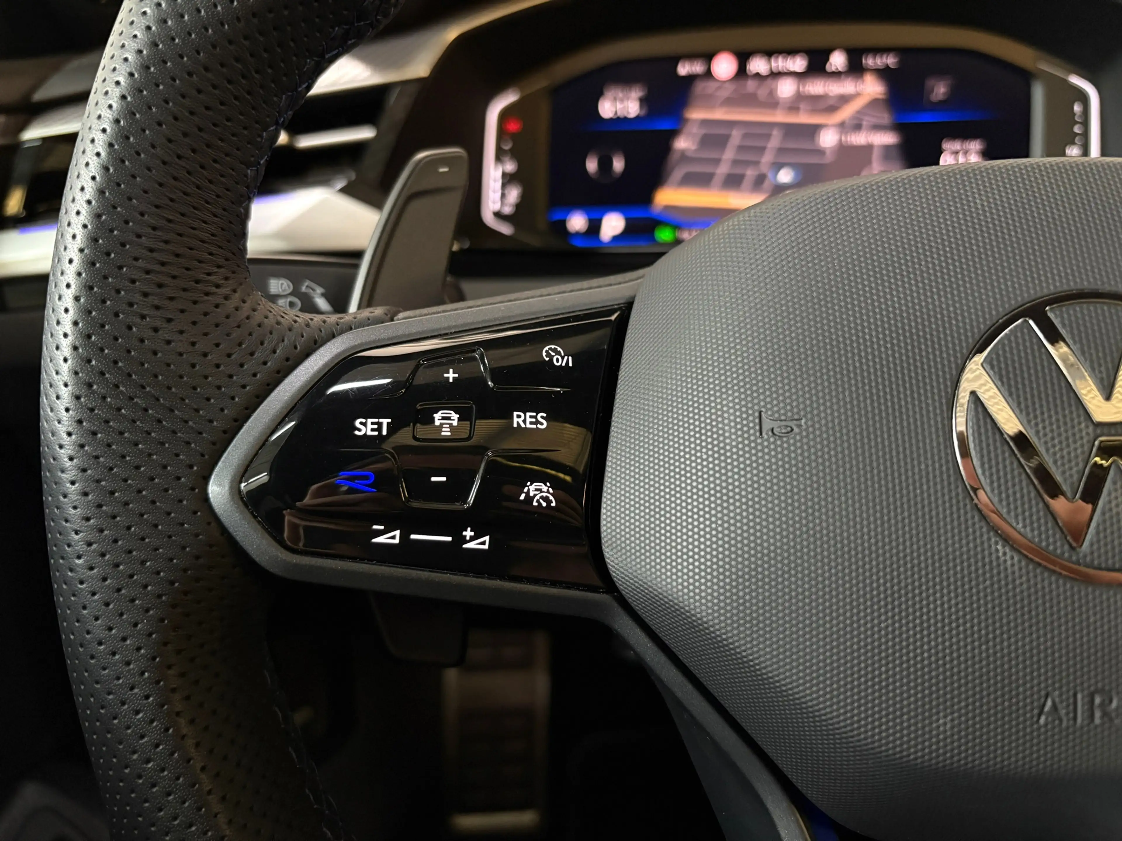 Volkswagen Arteon R, Full options, Pano, HUD, Sfeer — photo 11