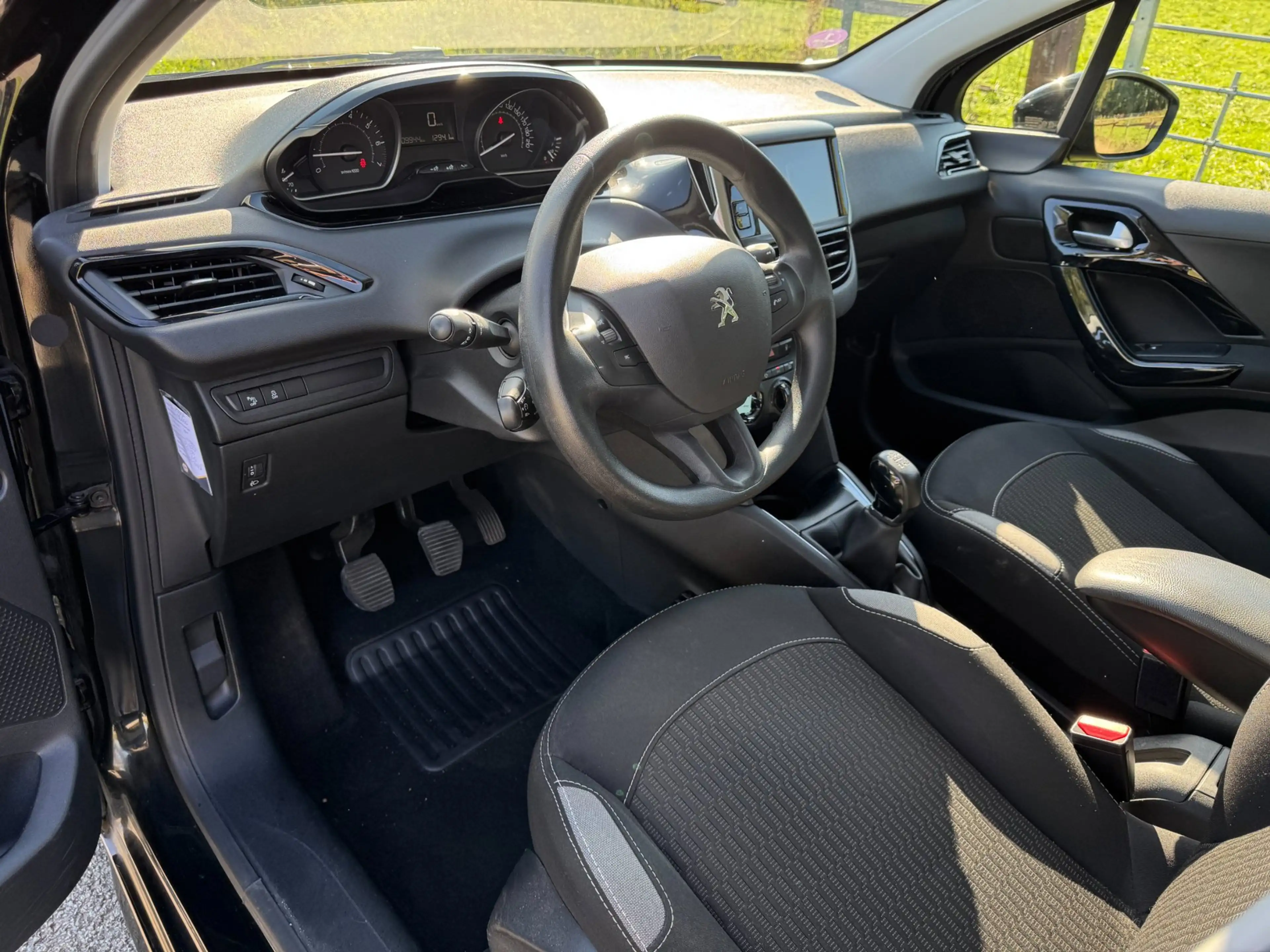 Peugeot 208 1.2 PureTech Blue Lion top onderhouden|CarPlay/And — photo 10