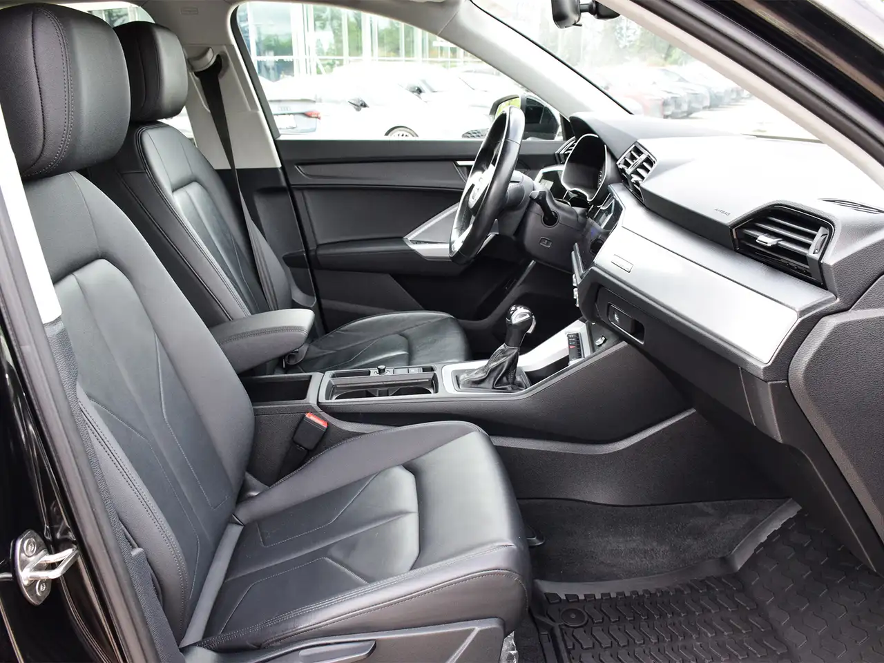 Audi Q3 photo Audi Q3