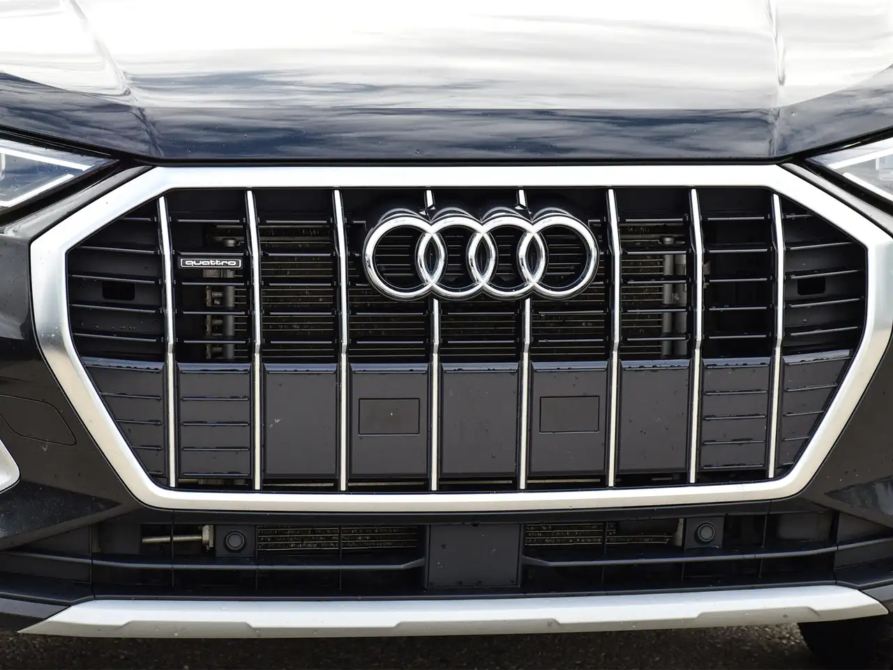 Audi Q3 photo Audi Q3