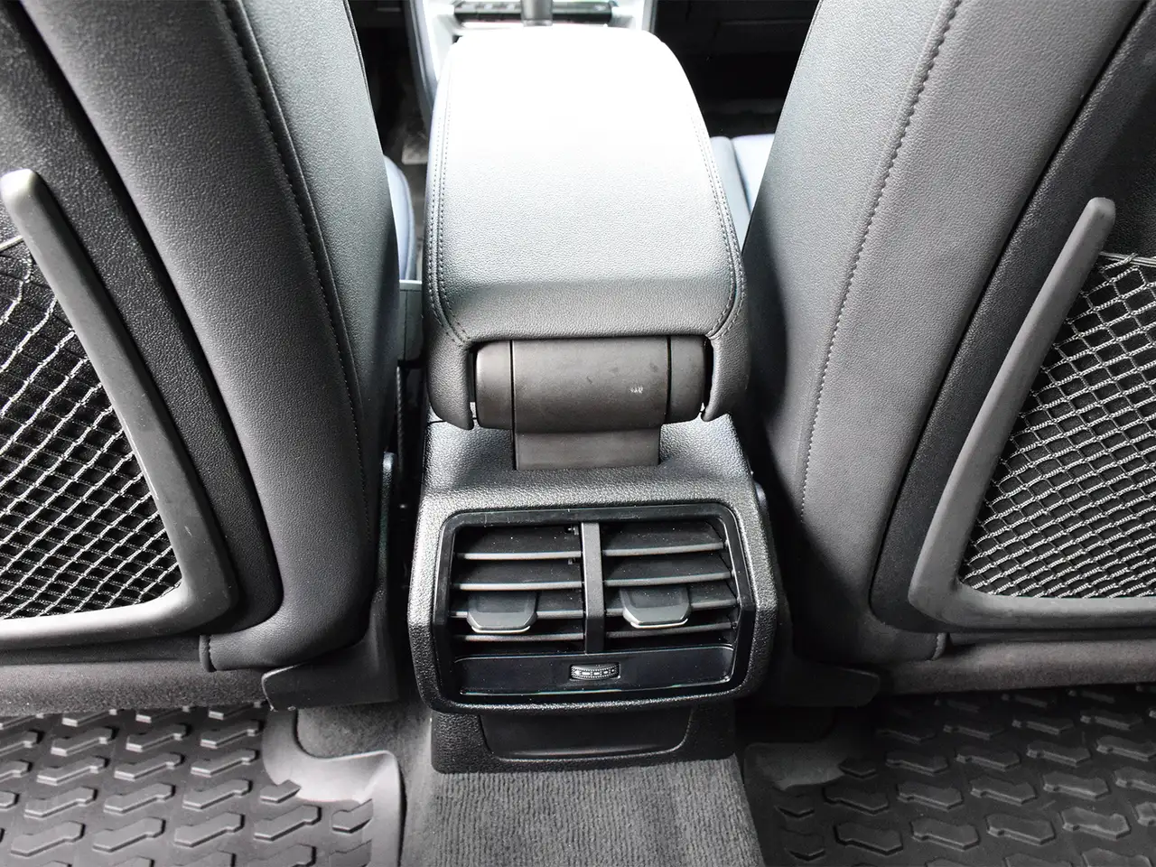 Audi Q3 photo Audi Q3