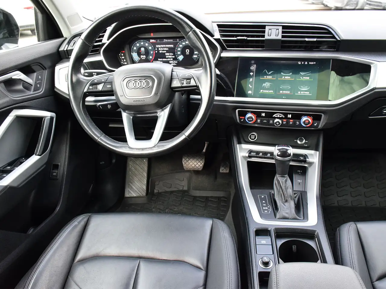 Audi Q3 photo Audi Q3