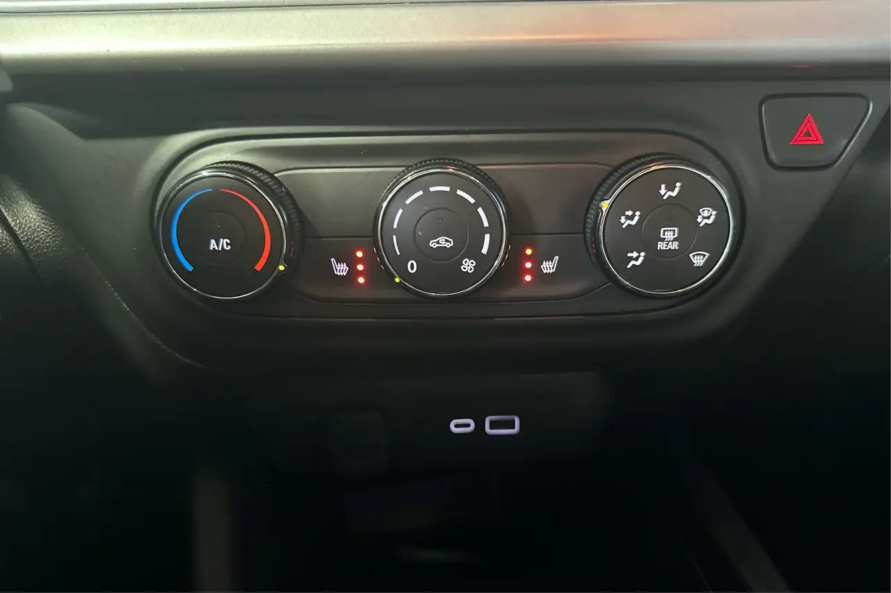 Chevrolet Trax снимка Chevrolet Trax