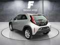 Toyota Aygo Play Plateado - thumbnail 12